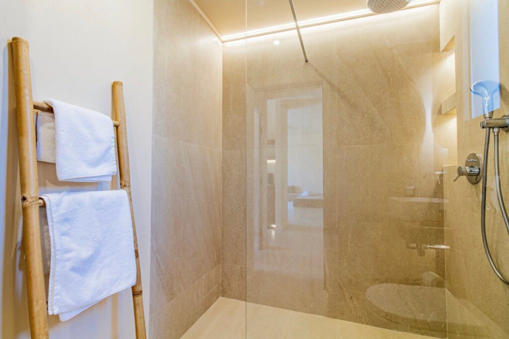 phos 1 bathroom